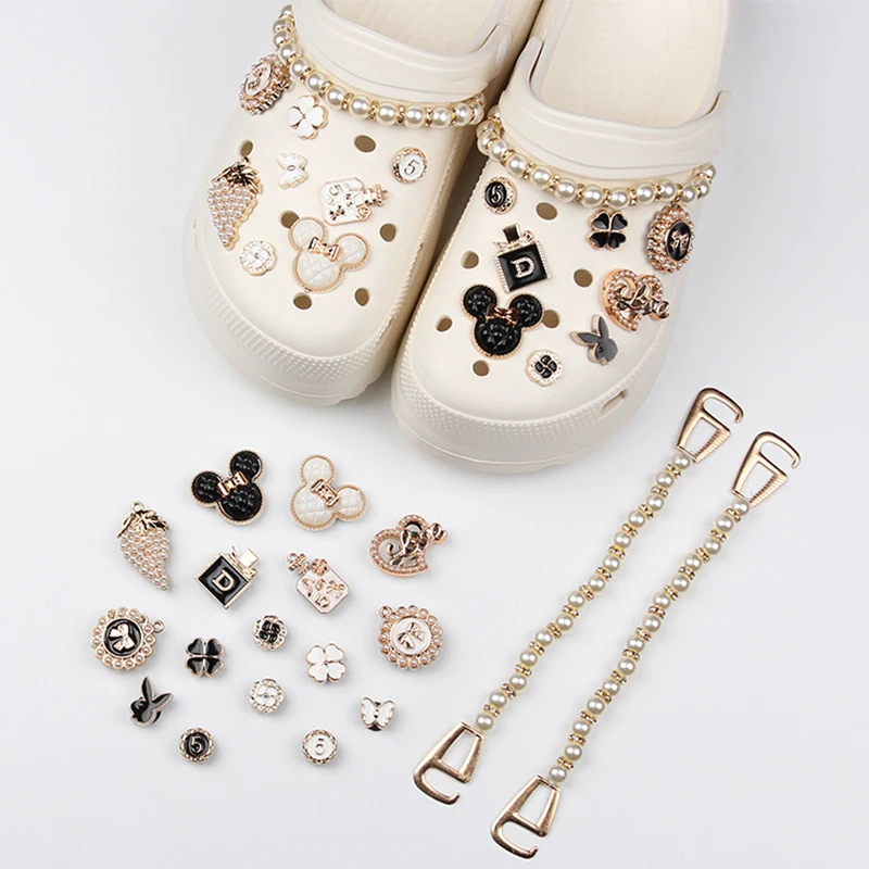 

18PCS Croc Charm Set Shoe Decorations Luxury Pearl Chain Cute Bear Bowknot Accessories JIBZ Buckle Women's Jewel Kids Gift