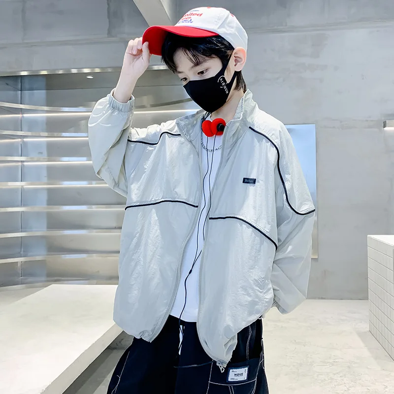 Summer New Big Boys' Sunscreen Clothing Boys' Sunscreen Outdoor Wearing Thin Contrast Color Breathable jacket
Summer New Big Boys' Sunscreen Clothing Boys' Sunscreen Outdoor Wearing Thin Contrast Color Breathable jacket