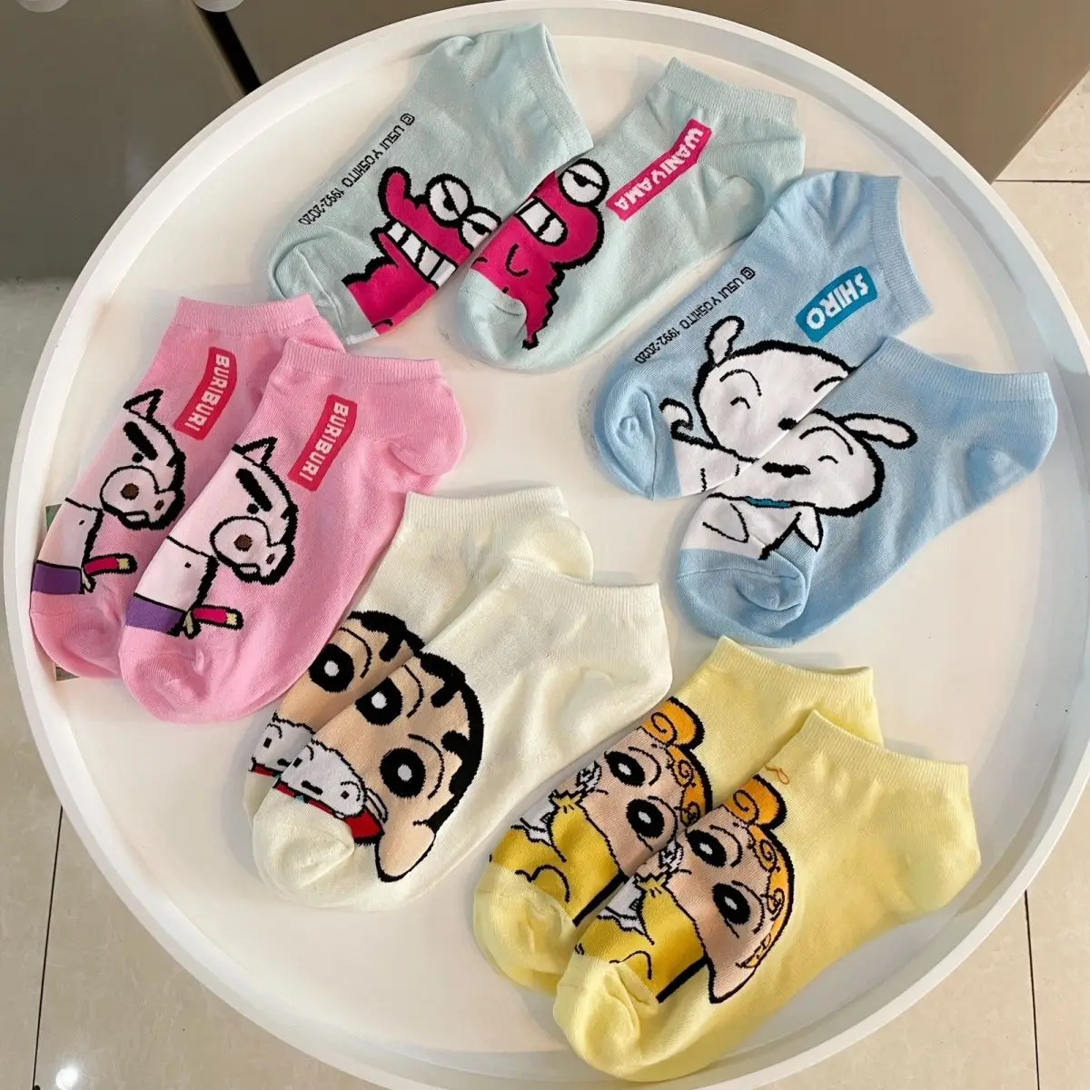 Новый Crayon Shin Chan носки с символикой аниме модные и универсальные, с мультяшным рисунком в стиле колледжа и удобными носками-лодочками
Новый Crayon Shin Chan носки с символикой аниме модные и универсальные, с мультяшным рисунком в стиле колледжа и удобными носками-лодочками