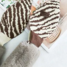 2021 New Winter Thick Warm Faux Rabbit Fur Neck Collar Scarf Neckerchief Women Houndstooth Designer Knitted Scarfs For Ladies
2021 New Winter Thick Warm Faux Rabbit Fur Neck Collar Scarf Neckerchief Women Houndstooth Designer Knitted Scarfs For Ladies