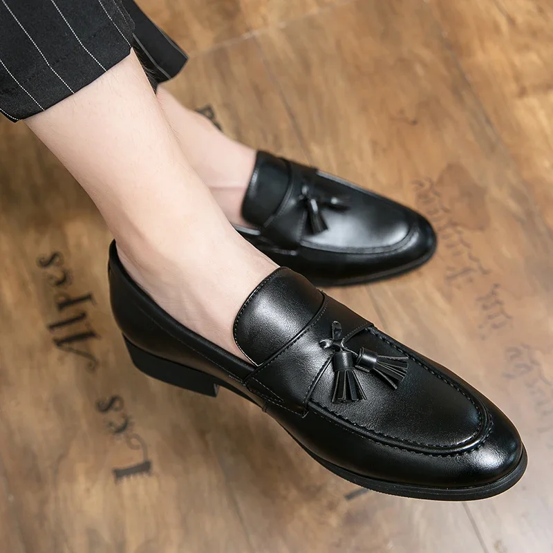 

Summer Tassel Leather Oxfords Shoes Men Loafers Casual Slip on Men Dress Shoes Italian Wedding Party Shoes Men Moccasins Black