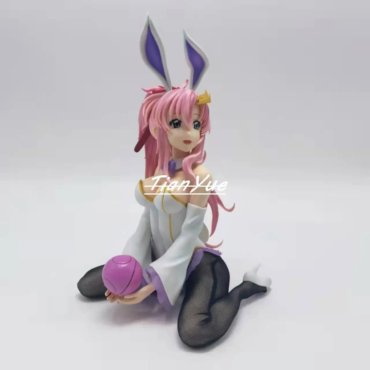 

Anime MEGAHOUSE MH Lux Bunny ver. 1/4 Action Figure Model Toys 30cm