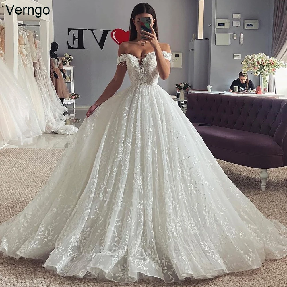 Verngo A-Line Elegant Wedding Dresses Sweetheart Lace Appliques Off Shoulder Bridal Gowns Princess Beach Long Wedding Party Gown
Verngo A-Line Elegant Wedding Dresses Sweetheart Lace Appliques Off Shoulder Bridal Gowns Princess Beach Long Wedding Party Gown