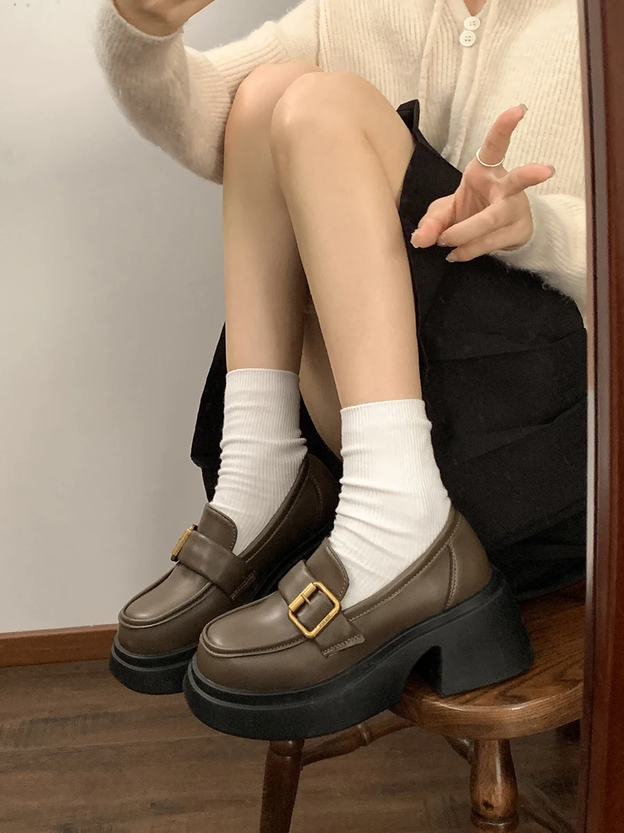 Женские туфли 2023, Женская обувь в британском стиле с круглым носком, оксфорды, Повседневные кроссовки с закрытым носком, Осенние слипоны, универсальные кроссовки на платформе
Женские туфли 2023, Женская обувь в британском стиле с круглым носком, оксфорды, Повседневные кроссовки с закрытым носком, Осенние слипоны, универсальные кроссовки на платформе