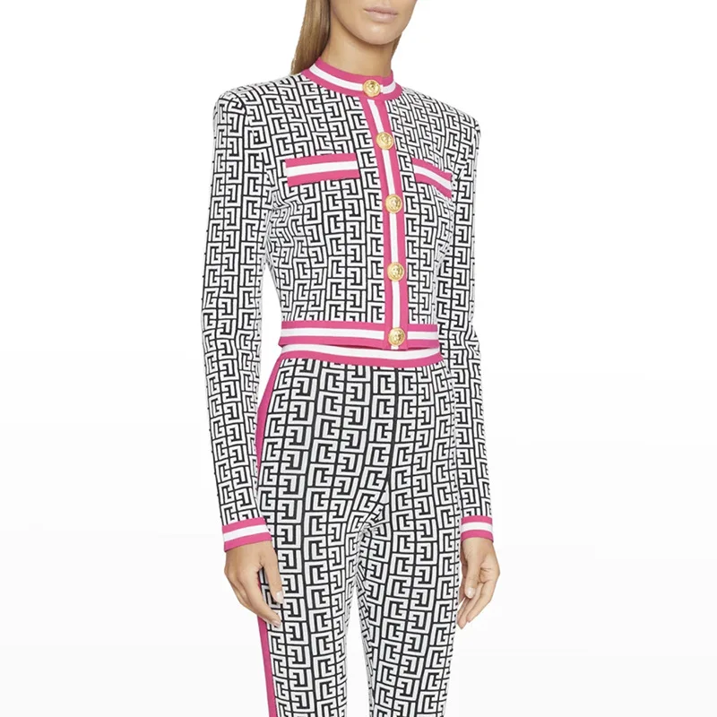 Autumn 2022 New European And American Fashion Metal Button Maze Diagram Inter Color Thread Trim Knitted Cardigan Women's Coat
Autumn 2022 New European And American Fashion Metal Button Maze Diagram Inter Color Thread Trim Knitted Cardigan Women's Coat