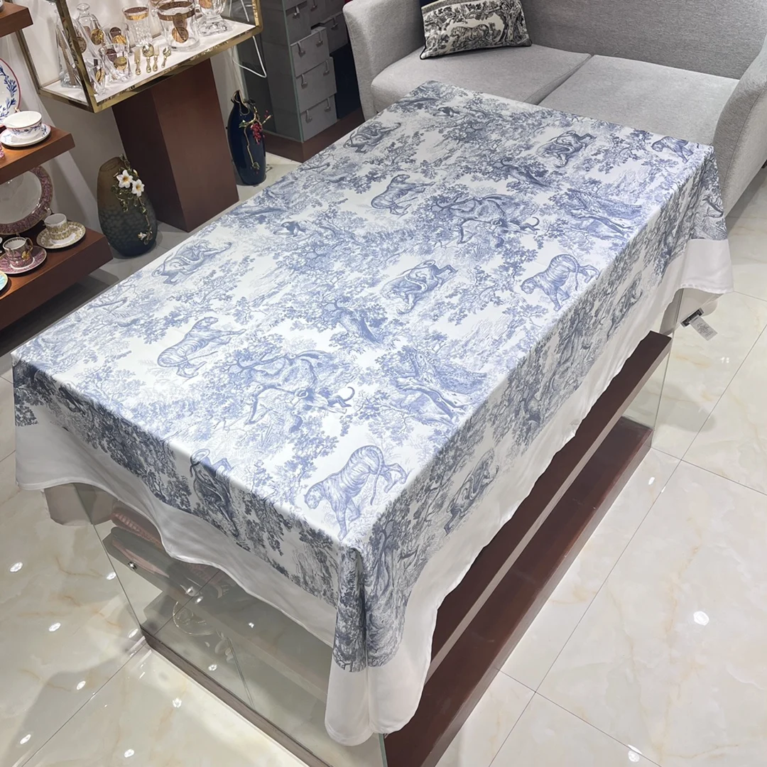 Damask Fabric Jungle Tablecloth, Retro Pastoral Cloth, Waterproof Desk Sread, Table Cover for Kitchen, Dinning Room Decorations
Damask Fabric Jungle Tablecloth, Retro Pastoral Cloth, Waterproof Desk Sread, Table Cover for Kitchen, Dinning Room Decorations