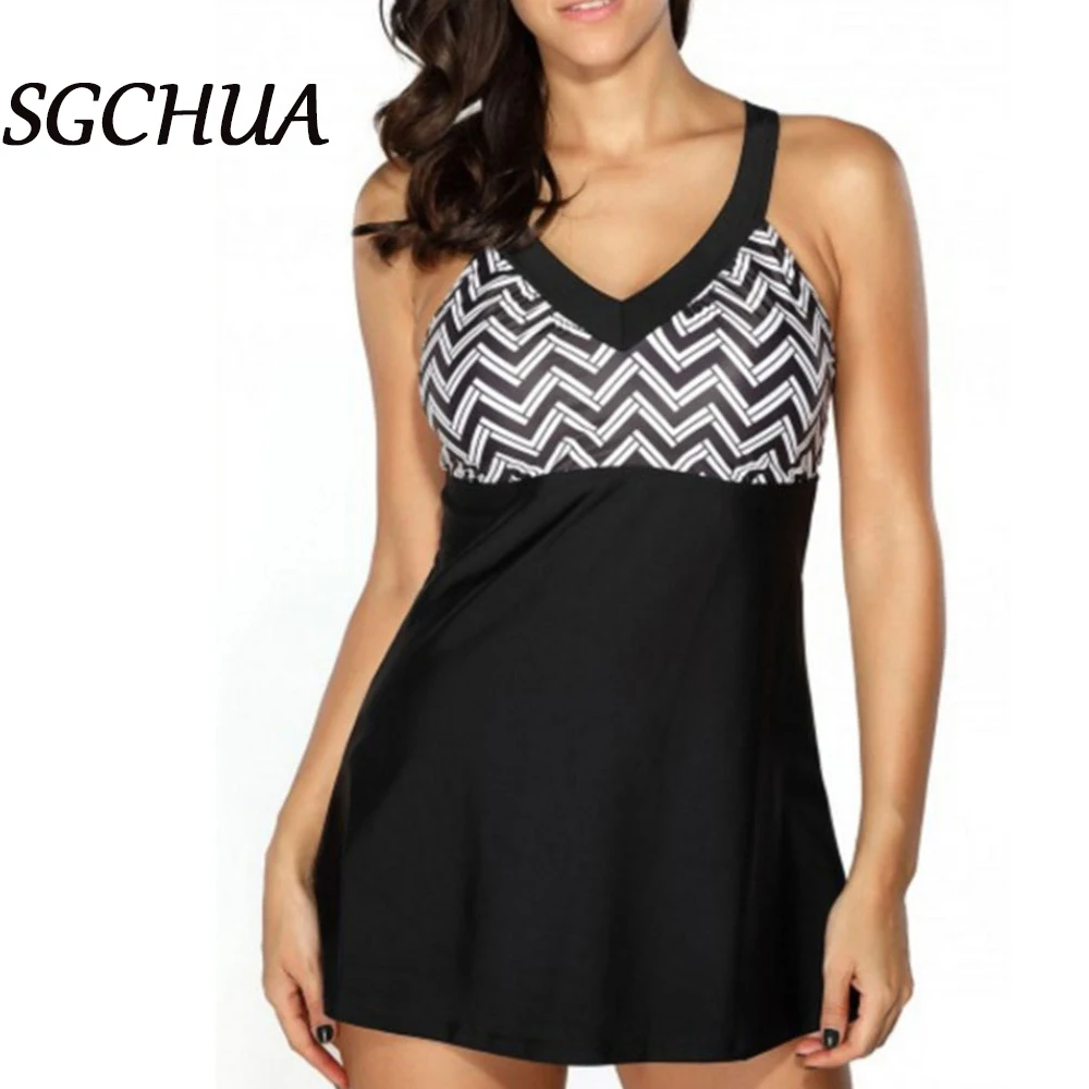 Plus Size Vintage Wave Printed Patchwork Two Piece Swimsuit Sexy Back Cross Tankini Set Large Size V Neck Beachwear Bathing Suit
Plus Size Vintage Wave Printed Patchwork Two Piece Swimsuit Sexy Back Cross Tankini Set Large Size V Neck Beachwear Bathing Suit