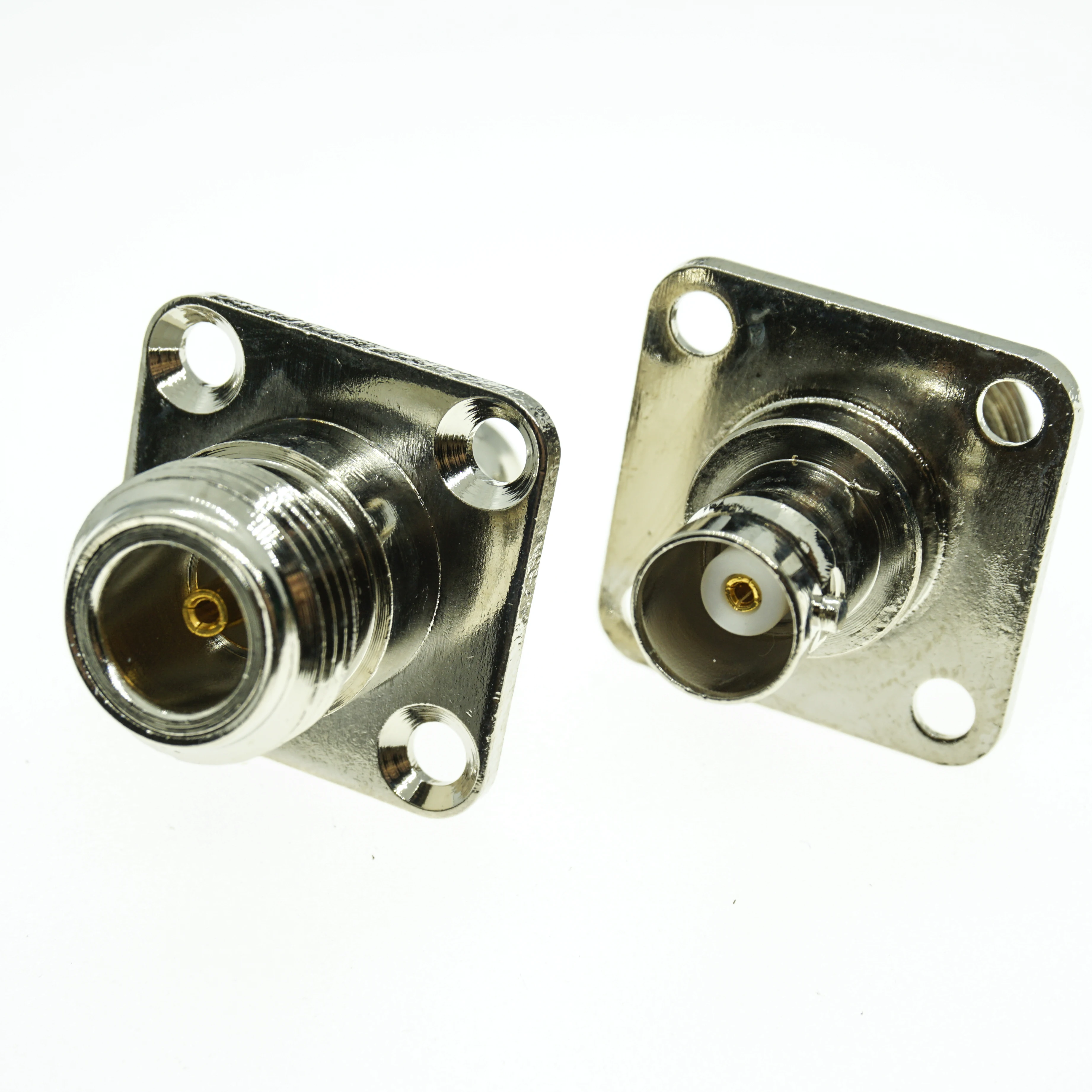 

1X Pcs BNC To N Connector Socket Q9 BNC Female Jack To N Female Plug 4 Hole Flange Panel Mount Nickel Brass RF Coaxial Adapters