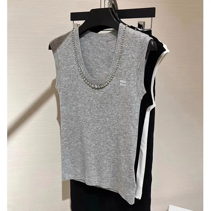 Letter Embroidered Women's Bottom Tank Top Summer New Western Style Set with Diamond U-Neck Outer Style Sleeveless Top Trendy
Letter Embroidered Women's Bottom Tank Top Summer New Western Style Set with Diamond U-Neck Outer Style Sleeveless Top Trendy