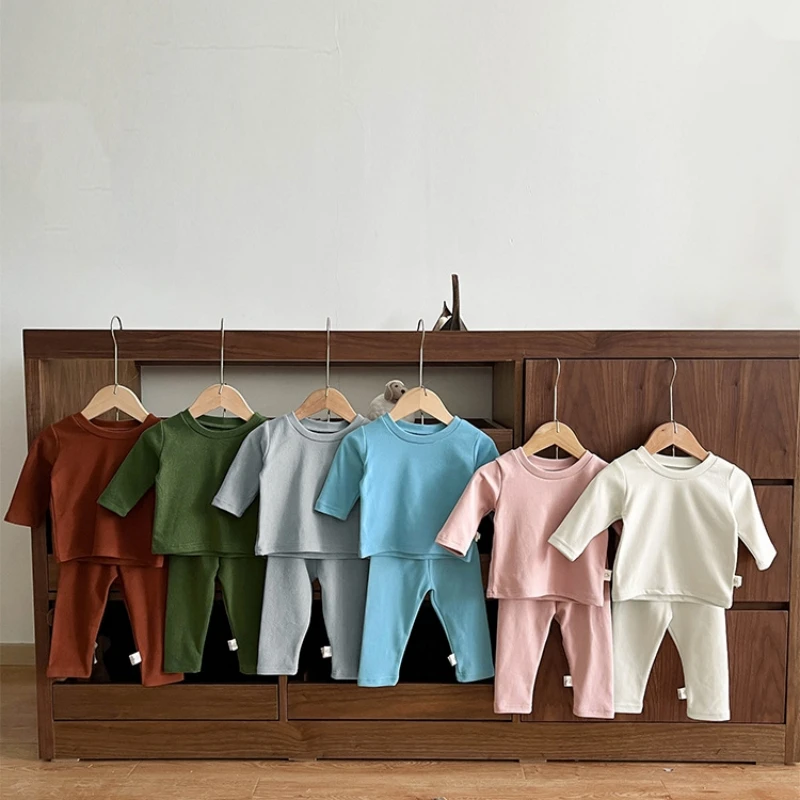 Детский однотонный топ с длинным рукавом и штаны с высокой талией, на осень/зиму 
Детский однотонный топ с длинным рукавом и штаны с высокой талией, на осень/зиму