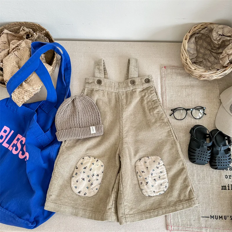 Khaki Corduroy Baby Strap Pant Cute Double Pockets Design Boys Girls Wide Leg Trousers Casual Loose Kids Autumn Winter Overalls
Khaki Corduroy Baby Strap Pant Cute Double Pockets Design Boys Girls Wide Leg Trousers Casual Loose Kids Autumn Winter Overalls