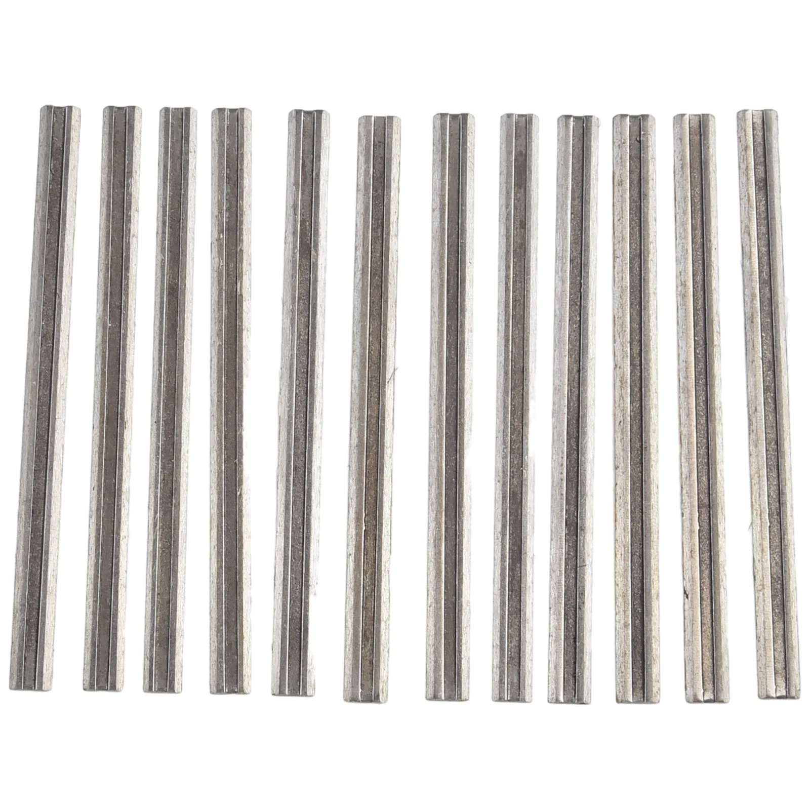 12pcs Carbide Planer Blades Boxed HSS For Cutting Soft Hard Woods Ply-wood Board Woodworking Power Machinery Parts
12pcs Carbide Planer Blades Boxed HSS For Cutting Soft Hard Woods Ply-wood Board Woodworking Power Machinery Parts