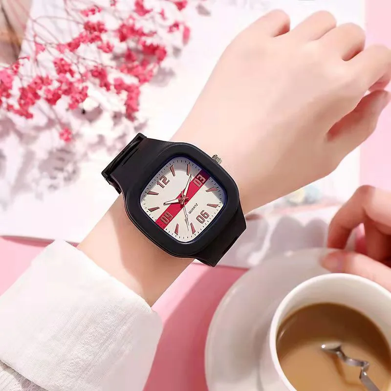 Square Watch Male and Female Couple Student Light Luxury Grand Atmosphere Small Crowd High Appearance Simple Appearance Relogio
Square Watch Male and Female Couple Student Light Luxury Grand Atmosphere Small Crowd High Appearance Simple Appearance Relogio
