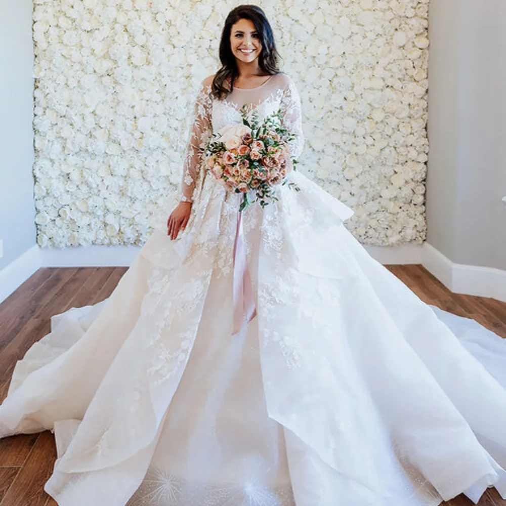 Gorgeous Ball Gown Wedding Dress Tulle O Neck With Beaded Lace Applique Full Sleeves Tiered Sweep Train Bridal Gowns For Bride
Gorgeous Ball Gown Wedding Dress Tulle O Neck With Beaded Lace Applique Full Sleeves Tiered Sweep Train Bridal Gowns For Bride