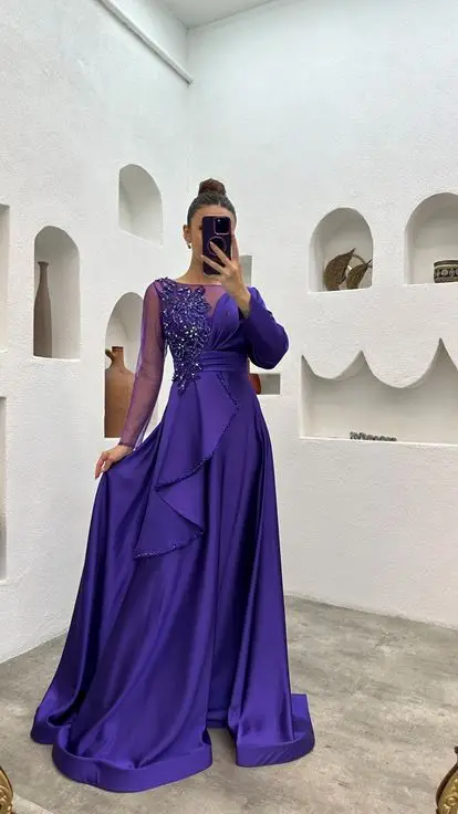 Satin Appliques Beaded Prom Dresses Long Sleeve Scoop Neck Formal Evening Party Gown Women Robes De Soirée
Satin Appliques Beaded Prom Dresses Long Sleeve Scoop Neck Formal Evening Party Gown Women Robes De Soirée