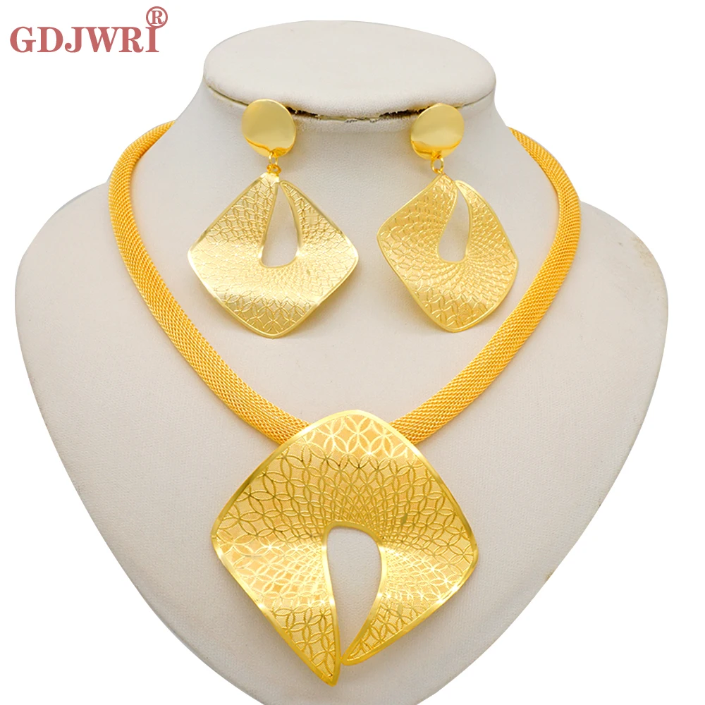 Fashion For Women Irregular Necklace Earring 2 Pcs Jewelry Set Large Pendant Luxury Nigeria Dubai Gold Color Jewellery Gift
Fashion For Women Irregular Necklace Earring 2 Pcs Jewelry Set Large Pendant Luxury Nigeria Dubai Gold Color Jewellery Gift