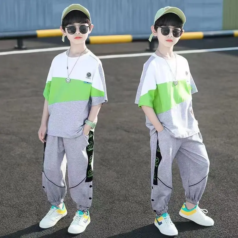 Boys clothes Summer Sport Clothes Kids splicing Cotton Casual Crewneck Short Sleeve T-Shirt + trousers Children Outfits
Boys clothes Summer Sport Clothes Kids splicing Cotton Casual Crewneck Short Sleeve T-Shirt + trousers Children Outfits