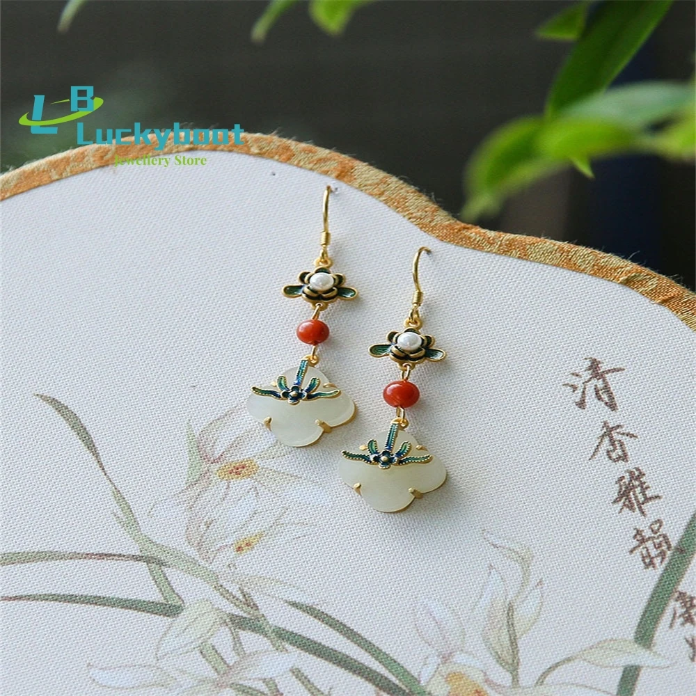 Classical Hetian Jade Earrings Women's Long Four-Leaf Clover Enamel Pearl Southern Red Country Tide With Cheongsam Ear Hooks
Classical Hetian Jade Earrings Women's Long Four-Leaf Clover Enamel Pearl Southern Red Country Tide With Cheongsam Ear Hooks