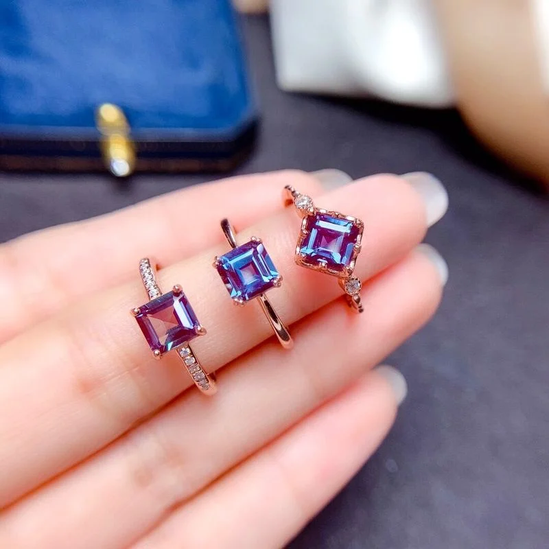 Natural Alexandrite Stone Ring Luxury Fashion Women's Jewelry Classic Fashion Fall New S925 Sterling Silver 6*6mm
Natural Alexandrite Stone Ring Luxury Fashion Women's Jewelry Classic Fashion Fall New S925 Sterling Silver 6*6mm