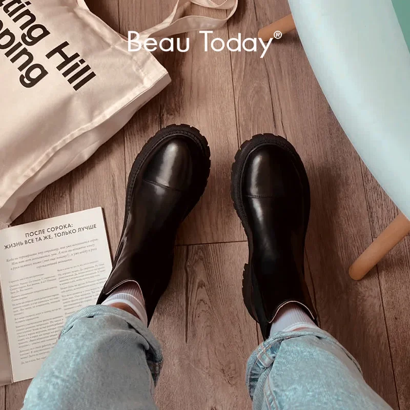 BeauToday/ботильоны на платформе; Женские ботинки «Челси» из коровьей кожи с круглым носком; Женская обувь на толстой подошве с эластичным ремешком; 02379 ручной работы
BeauToday/ботильоны на платформе; Женские ботинки «Челси» из коровьей кожи с круглым носком; Женская обувь на толстой подошве с эластичным ремешком; 02379 ручной работы