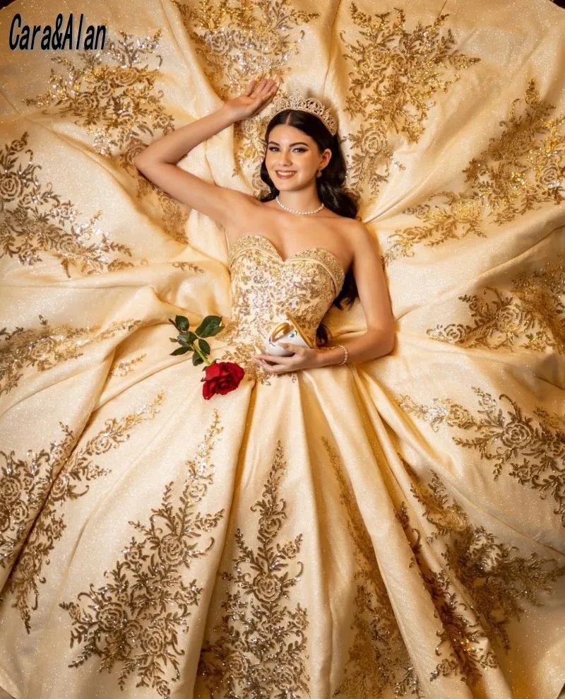 Кара и Алан, золотые платья Quinceanera 2022, аппликация с блестками, мексиканские платья Charro 15 лет, милое 16-летнее конкурсное платье
Кара и Алан, золотые платья Quinceanera 2022, аппликация с блестками, мексиканские платья Charro 15 лет, милое 16-летнее конкурсное платье