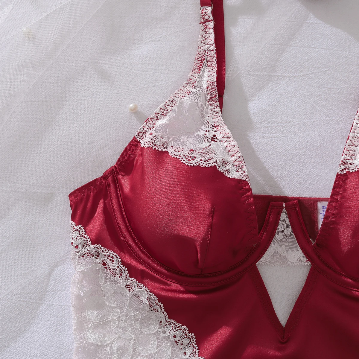 Muziskat 2025 New Lace Patchwork Ladies Bra Set Sexy Erotic Low-cut Luxury French Nightgown Split Sling Two Piece Set 26 S80fd0058797f49788dc1f346e29cf969t