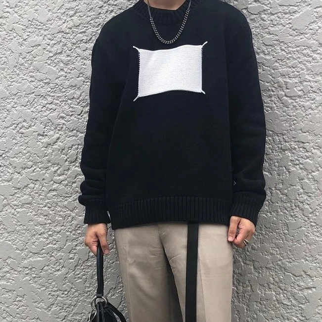 Осенне-зимний Новый Модный классический модный роскошный дизайнерский Повседневный Универсальный брендовый свободный свитер унисекс с квадратным вырезом
Осенне-зимний Новый Модный классический модный роскошный дизайнерский Повседневный Универсальный брендовый свободный свитер унисекс с квадратным вырезом