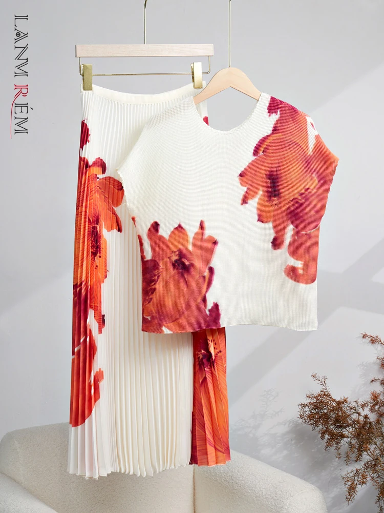 LANMREM Pleated 2 Pieces Set Women's Fashion Printed Round Neck Short Sleeves Tops High Elastic Waist Fold Skirts 2023 2YA3124
LANMREM Pleated 2 Pieces Set Women's Fashion Printed Round Neck Short Sleeves Tops High Elastic Waist Fold Skirts 2023 2YA3124