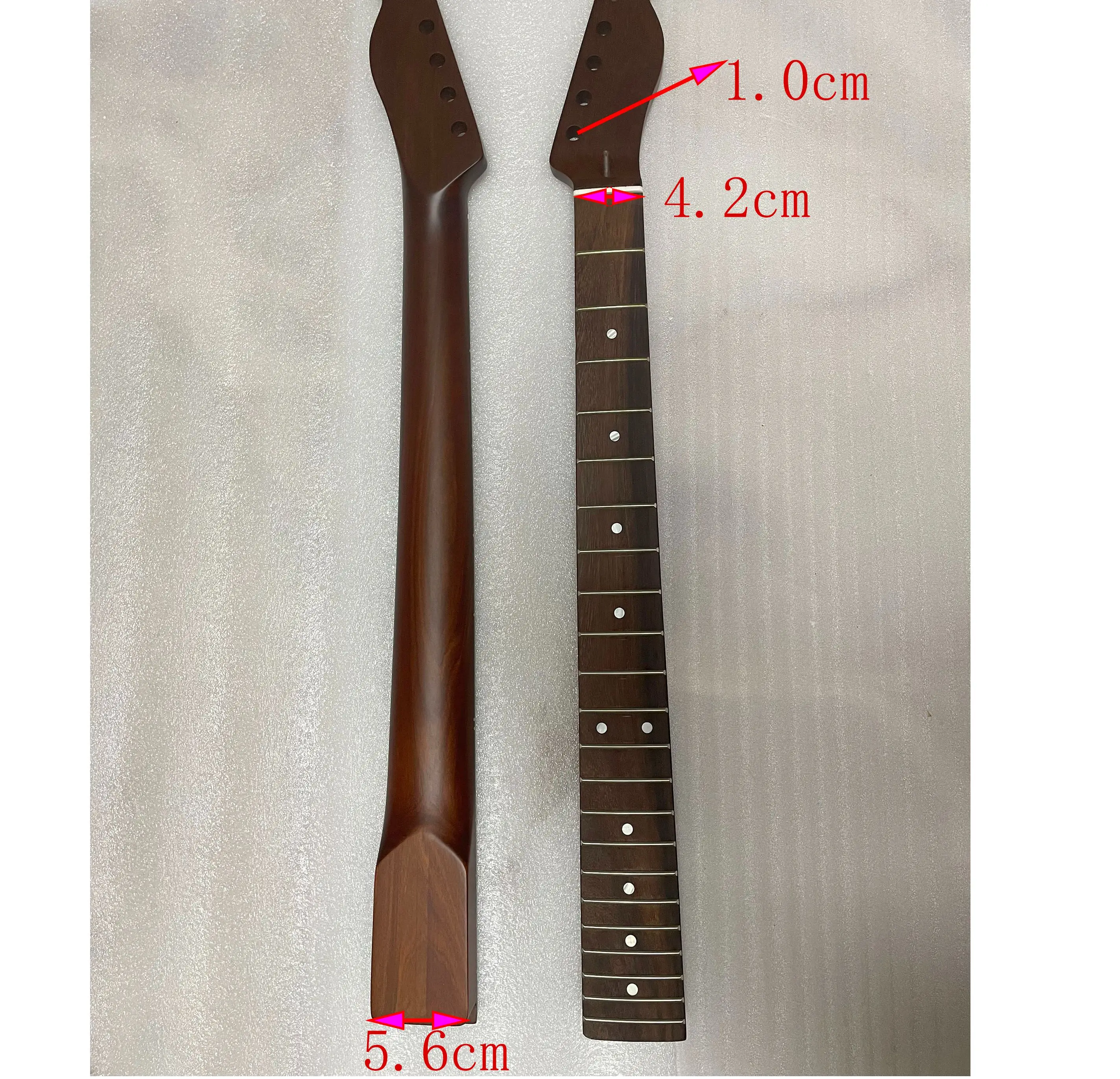 1Pcs Matt Finished T L Electric Guitar Neck 6 String Dark Roasted Maple Rosewood Top 22 Frets Varnish Good Handcraft Handle
1Pcs Matt Finished T L Electric Guitar Neck 6 String Dark Roasted Maple Rosewood Top 22 Frets Varnish Good Handcraft Handle