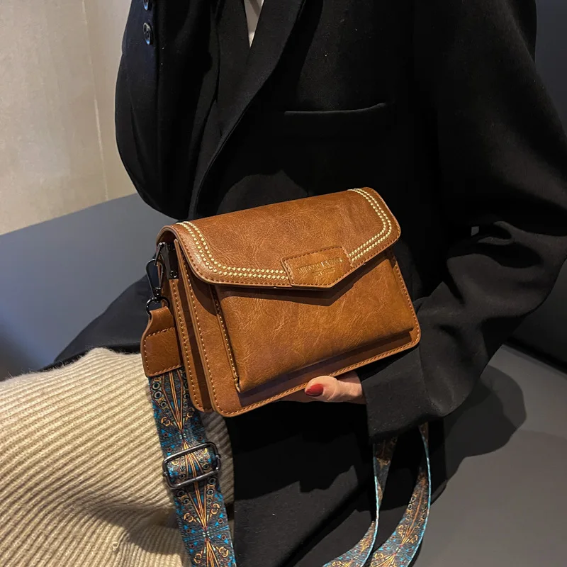 Fashion Women'S Casual Shoulder Bag New Net Red Texture Messenger All-Match Small Square Bag Convertible Crossbody Handbag
Fashion Women'S Casual Shoulder Bag New Net Red Texture Messenger All-Match Small Square Bag Convertible Crossbody Handbag