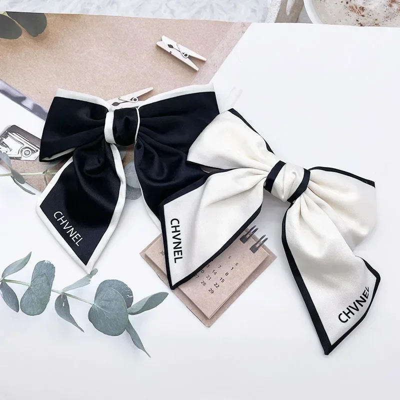 Korean French temperament small fragrance satin hair ornament bowknot headdress tie hair pressure clip net red hair clip women
Korean French temperament small fragrance satin hair ornament bowknot headdress tie hair pressure clip net red hair clip women