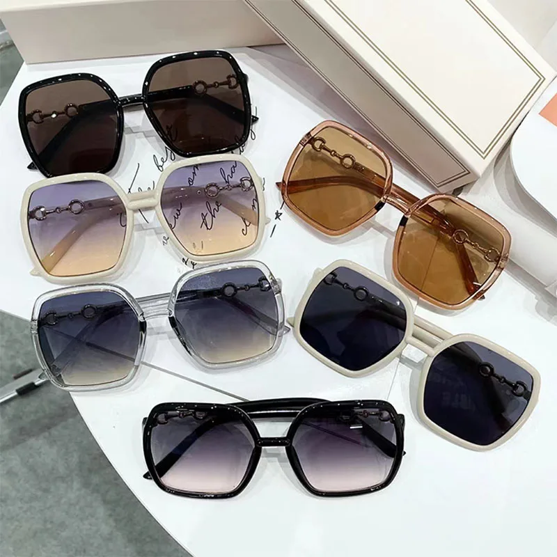 New Large Frame Square Sunglasses Women's Brand Designer Fashion Sun Glasses Women Outdoor Travel Eyewear UV400 Oculos De Sol
New Large Frame Square Sunglasses Women's Brand Designer Fashion Sun Glasses Women Outdoor Travel Eyewear UV400 Oculos De Sol