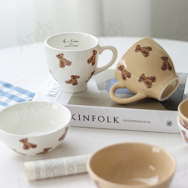 

Creative Ceramic Mug Hand Painted Cute Bear Decorative Office Coffee Cup Modern Home Breakfast Desktop Milk Cups Home Decoration