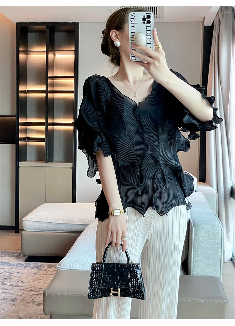 Miyake Pleated T-Shirt 2025 Summer Designer Model Sheer Loose T-Shirt French Elegant Peplum High End Pleated Top Tunic Clothing Miyake Pleated T-Shirt 2025 Summer Designer Model Sheer Loose T-Shirt French Elegant Peplum High End Pleated Top Tunic Clothing