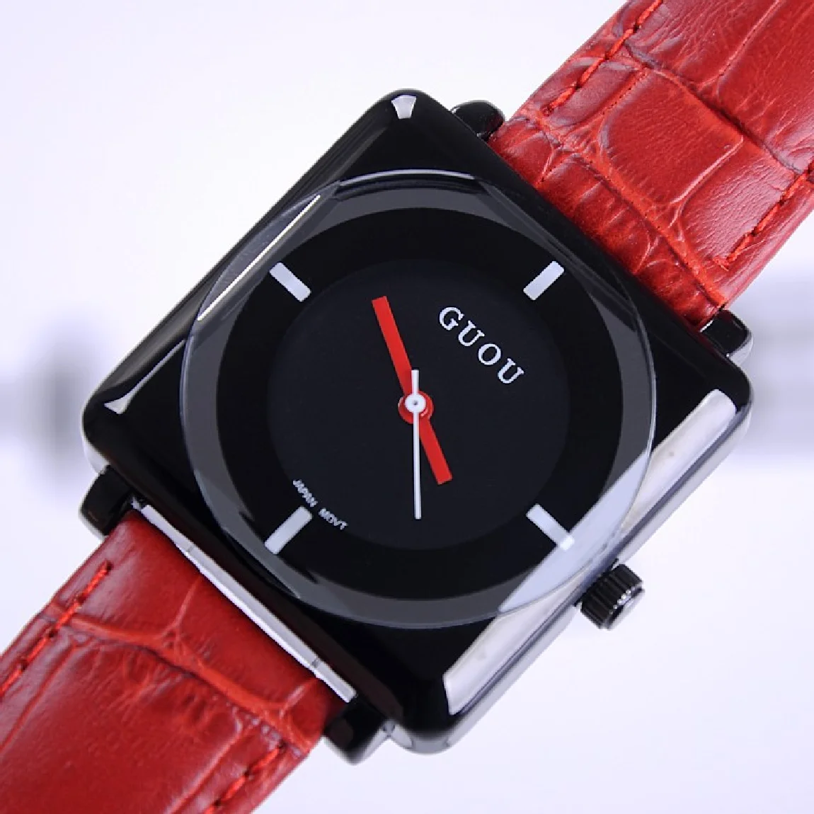 High Quality!!! NNB 2016 Chronograph Women Watch Analog Watch For Women Square Golden Case Fshion Ladies Watch Reloj TOP 8811
High Quality!!! NNB 2016 Chronograph Women Watch Analog Watch For Women Square Golden Case Fshion Ladies Watch Reloj TOP 8811