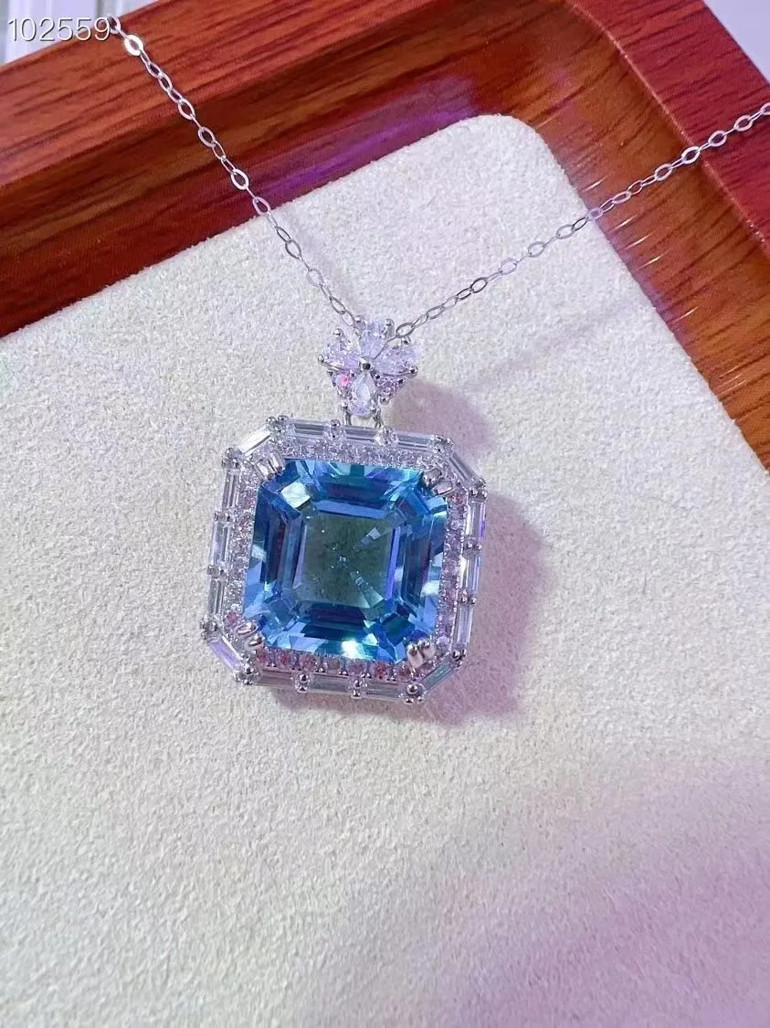 

Unit One Piece 925 Silver Buckle With High Quality 12mm Natural Blue Topaz Crystal Healing Sqaure Brilliant Pendant Jewelry Gift