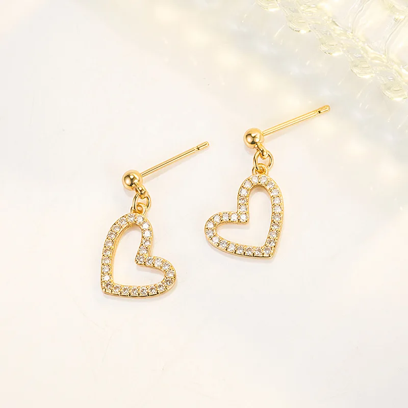 YYSUNNY Heart Earrings Hollow Out Women's New Simple Minority Design Sense Ear Studs Fashion Temperament Earrings
YYSUNNY Heart Earrings Hollow Out Women's New Simple Minority Design Sense Ear Studs Fashion Temperament Earrings