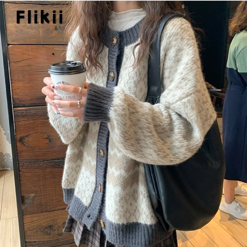 2023 Winter Casual Single Breasted Fashion Sweater Women Vintage Patchwork Jumpers Knitting Long Sleeve O-neck Loose Cardigans
2023 Winter Casual Single Breasted Fashion Sweater Women Vintage Patchwork Jumpers Knitting Long Sleeve O-neck Loose Cardigans