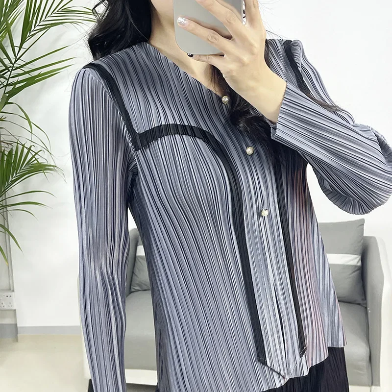 

2024 Spring New Style Pleated Casual Long-sleeved Tops T-shirt Women's Large Size Miyake Versatile Slim Slimming Pleats