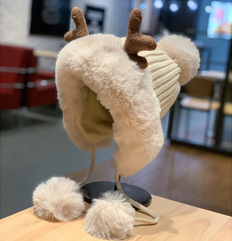 Christmas Hat Women's Cute Autumn And Winter Deer Horn Leather Ball Ear Protector Plush Hat Halloween Thunder Horse Hat
Christmas Hat Women's Cute Autumn And Winter Deer Horn Leather Ball Ear Protector Plush Hat Halloween Thunder Horse Hat
