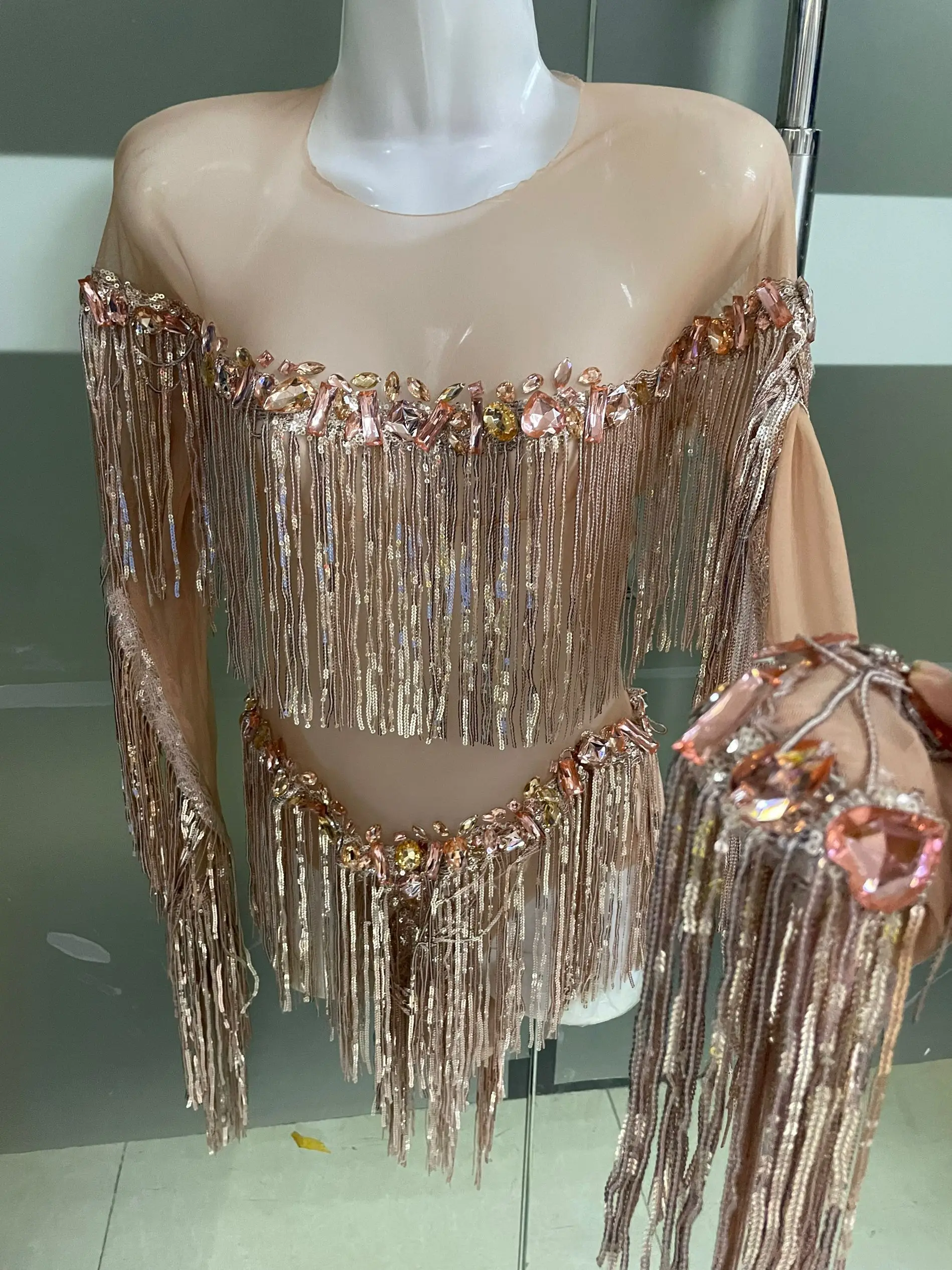 Sexy Mesh Dance Performance Costume Sparkly Rhinestones Sequins Tassel Leotard Nightclub Bodysuit Show Stage Wear Weixiao
Sexy Mesh Dance Performance Costume Sparkly Rhinestones Sequins Tassel Leotard Nightclub Bodysuit Show Stage Wear Weixiao