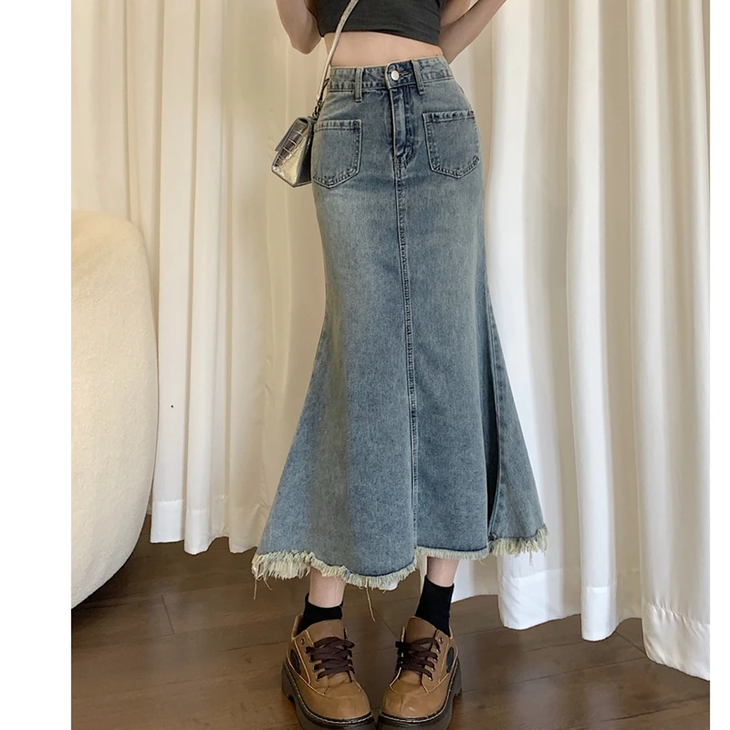 2023 New Women's Denim Skirt High Waist Mid Length Design Feeling Fur Edge Wrap Hip Fishtail Free Shipping
2023 New Women's Denim Skirt High Waist Mid Length Design Feeling Fur Edge Wrap Hip Fishtail Free Shipping