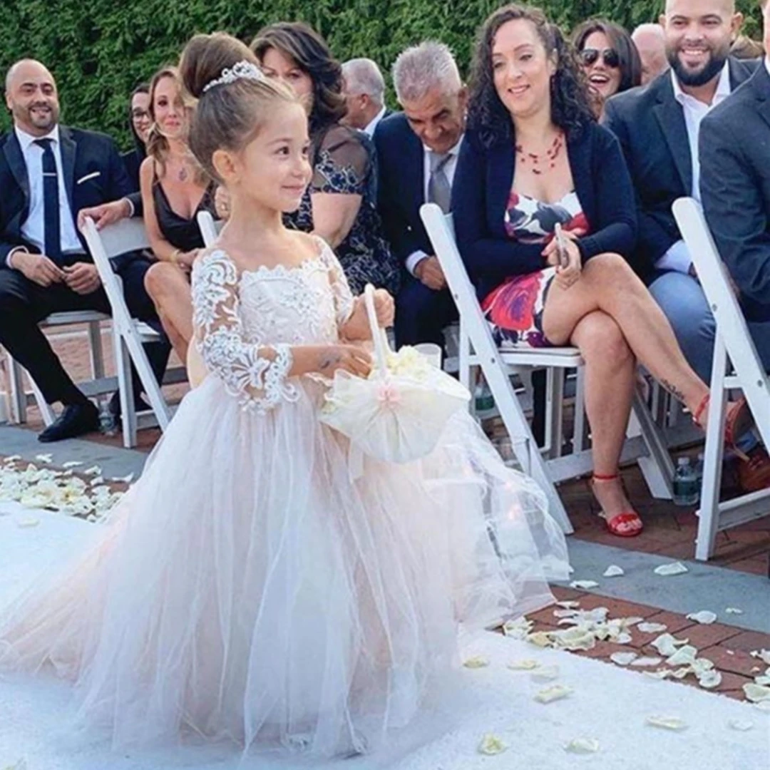 Flower Girl Dress With Long Princess Wedding Party Girl Birthday First Communion Baptism Children's Present
Flower Girl Dress With Long Princess Wedding Party Girl Birthday First Communion Baptism Children's Present