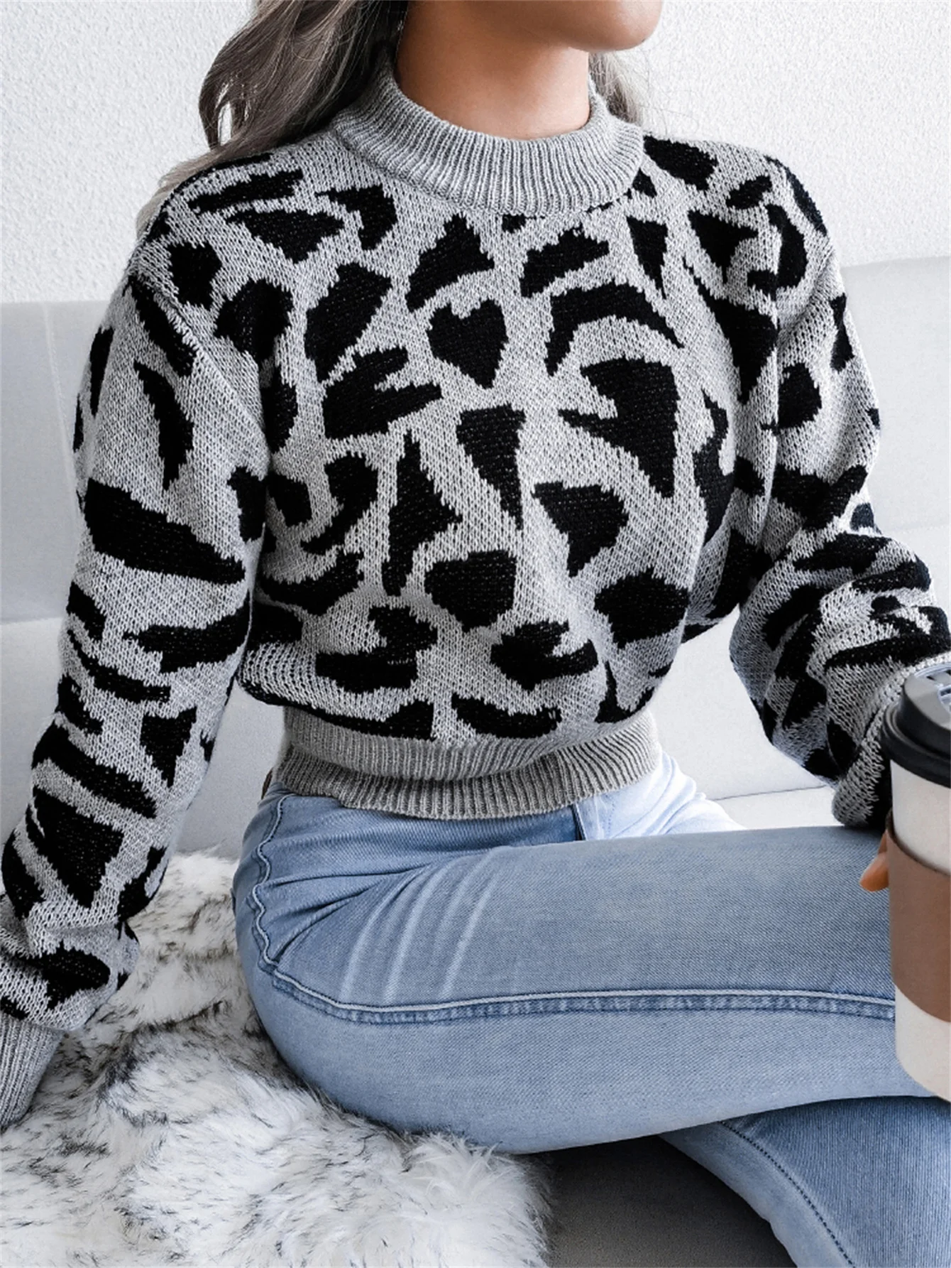 Autumn Winter Round Neck Fashion Leopard Pattern Waist Collection Short Knitted Pullover For Women Sweater Long Sleeve Top Autumn Winter Round Neck Fashion Leopard Pattern Waist Collection Short Knitted Pullover For Women Sweater Long Sleeve Top