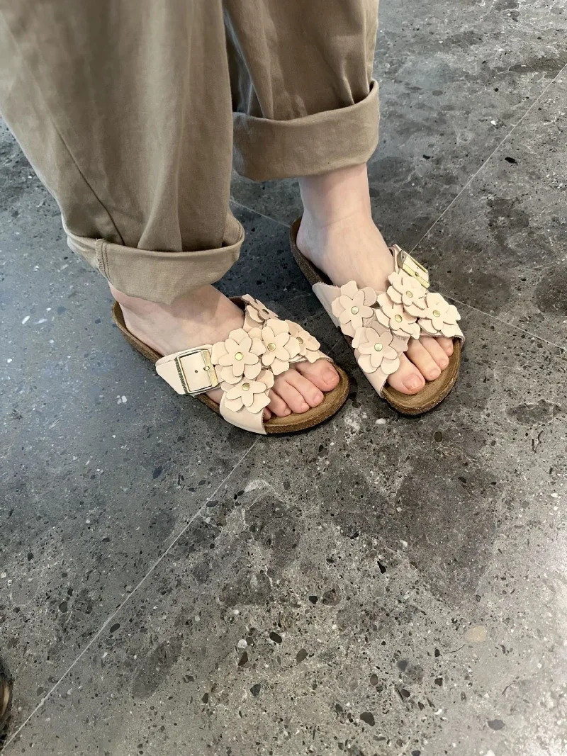Sweet Flower Decoration Flat Slippers Women Retro Thick Bottom Cross Tied Slide Sandals Comfort Open Toe Designer Beach Sandals 3 S8215aeb5fd134c45831059934373b857p