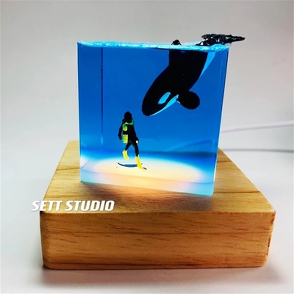 SETT STUDIO 4.5CM Ocean Beluga Whales Shark Home Night Light Ornaments Luminous Fish Toys Creative Gift Handmade Figure Model 
SETT STUDIO 4.5CM Ocean Beluga Whales Shark Home Night Light Ornaments Luminous Fish Toys Creative Gift Handmade Figure Model