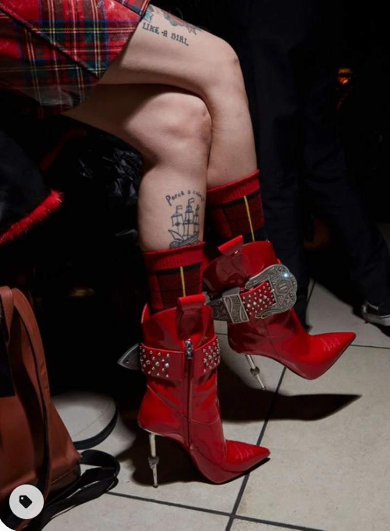 Huge Metal Buckle Rivets Decoration Red Patent Leather Stiletto Heels Mid-calf Boots Pointed Toe Punk Zip Party High Heel Shoes
Huge Metal Buckle Rivets Decoration Red Patent Leather Stiletto Heels Mid-calf Boots Pointed Toe Punk Zip Party High Heel Shoes