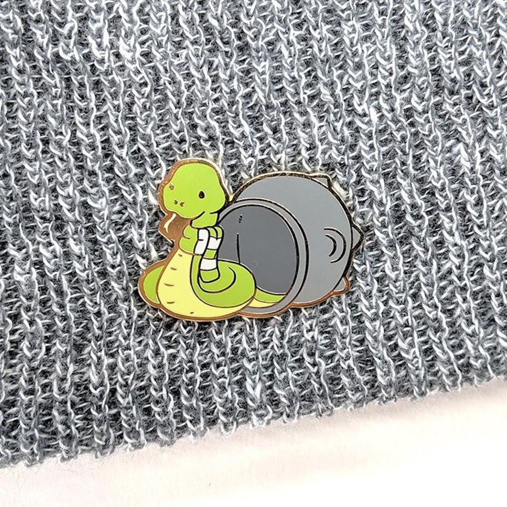 Kawaii шарф змея жесткая эмалированная булавка милый мультяшный волшебный тигель и Волшебные животные брошь аксессуары модный значок ювелирные изделия подарок
Kawaii шарф змея жесткая эмалированная булавка милый мультяшный волшебный тигель и Волшебные животные брошь аксессуары модный значок ювелирные изделия подарок