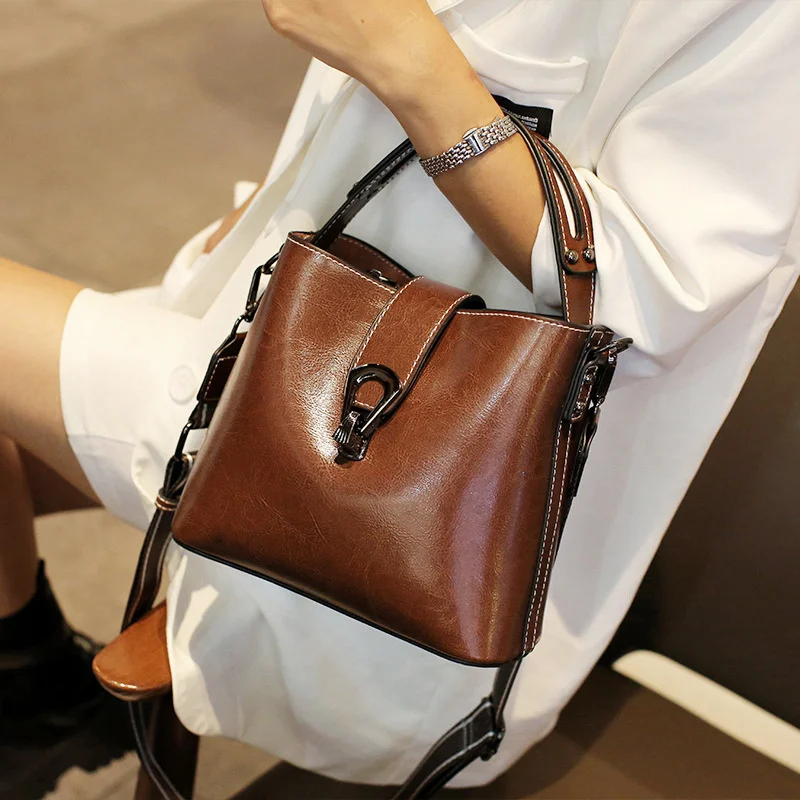 Real Cowhide Leather Women's New Bucket Bag Lady Single Shoulder Messenger Bag Versatile Handbag Casual Crossbody Bags
Real Cowhide Leather Women's New Bucket Bag Lady Single Shoulder Messenger Bag Versatile Handbag Casual Crossbody Bags