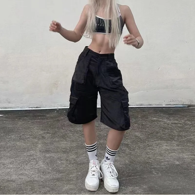 Solid Black Y2K Streetwear Multi Pockets Women Cargo Shorts Pants High Waist Summer Sport Sweatpants New in Outerwear
Solid Black Y2K Streetwear Multi Pockets Women Cargo Shorts Pants High Waist Summer Sport Sweatpants New in Outerwear